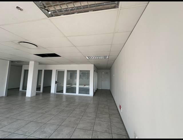 197M² OFFICE TO LET IN CENTURION CENTRAL